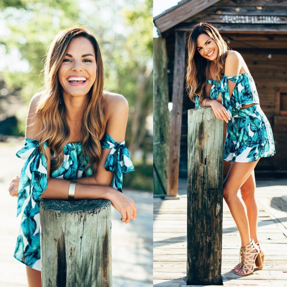 Vestique Palm Print Two Piece Set